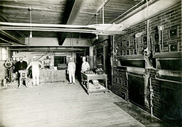 P2907 Oven Room, Dietrich Bakery, Kitchener
